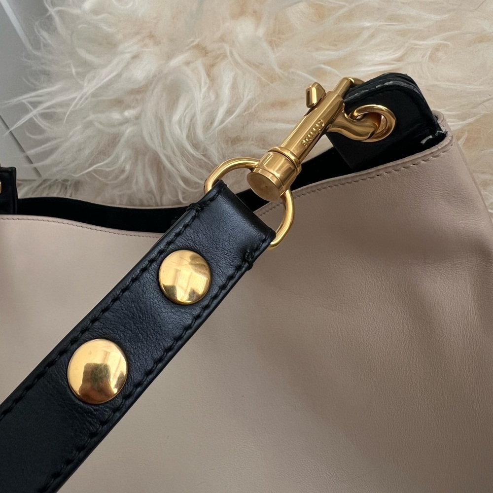 RARE Celine Phoebe Philo Ivory Bi-color Smooth
Calfskin Leather Medium Hobo Bag - Picture 10 of 16